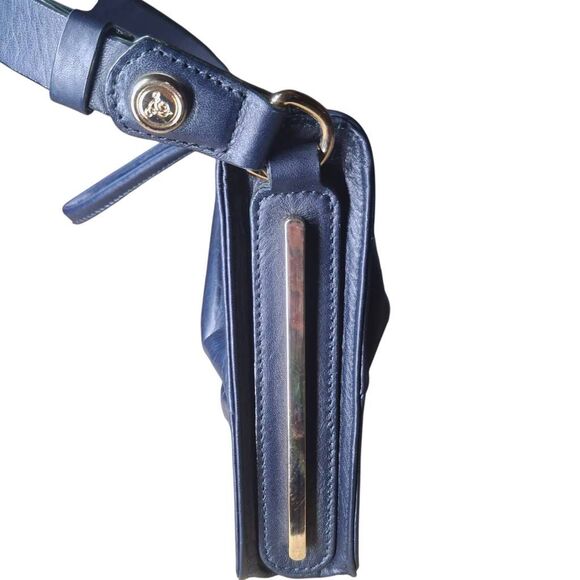 Vintage Tre Vero Navy Blue Leather Shoulder Bag – Adjustable Strap - Picture 6 of 9